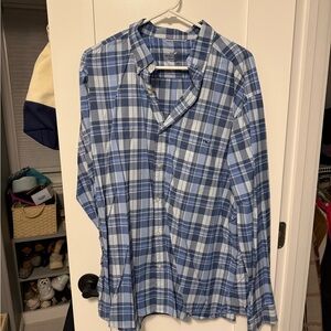 Vineyard Vines on the go performance XXL Light Blue and White Plaid Shirt